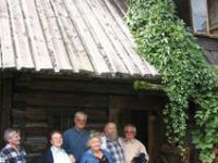 Zwiedzano m.in. pracownię malarską Bronisława Kłosowskiego